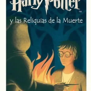 Harry Potter y las Reliquias de la Muerte portada del libro de J.K. Rowling con Harry Potter frente a una figura encapuchada